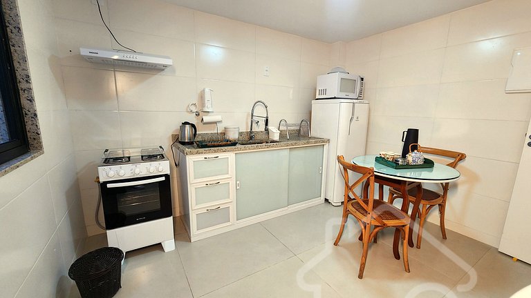 Apartamento com elevador e vaga no Cônego
