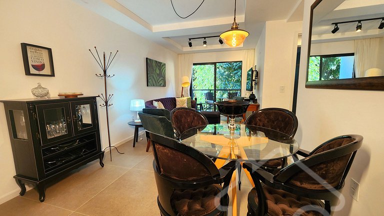Apartamento com elevador e vaga no Cônego