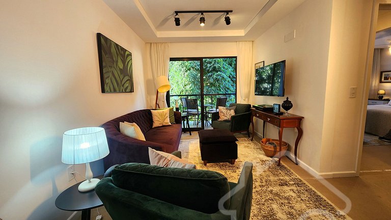 Apartamento com elevador e vaga no Cônego