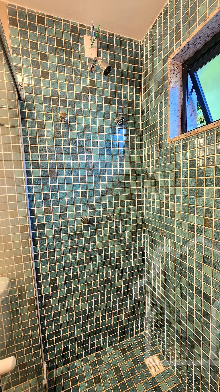 Apartamento com elevador e vaga no Cônego