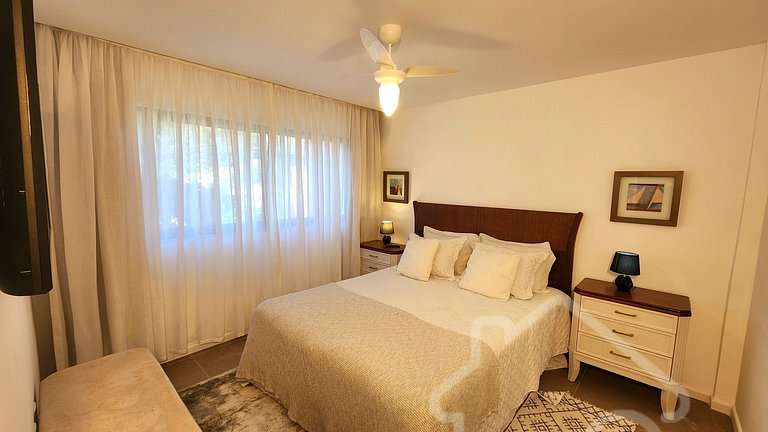 Apartamento com elevador e vaga no Cônego