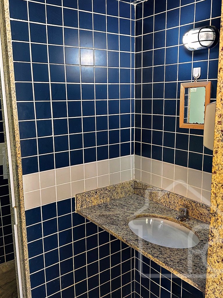 Casa com piscina em condomínio na Rasa