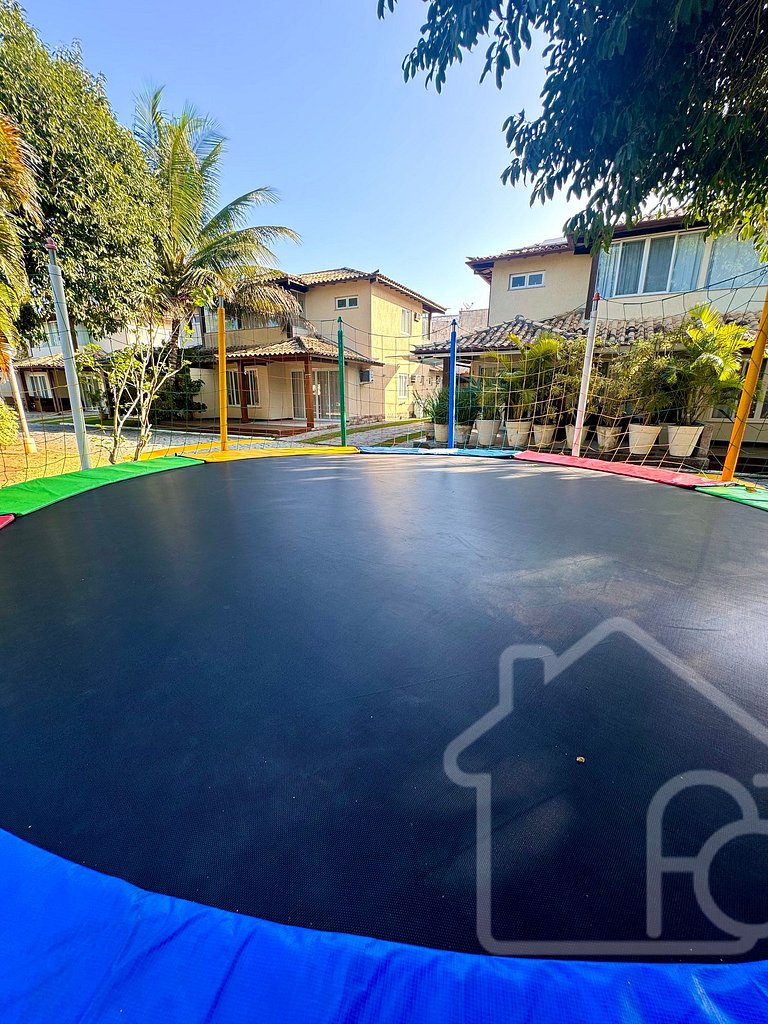 Casa incrível em Geribá em condomínio completo