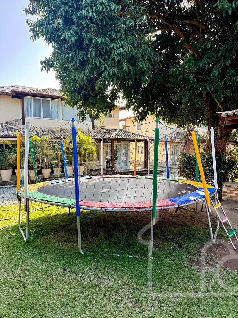 Casa incrível em Geribá em condomínio completo