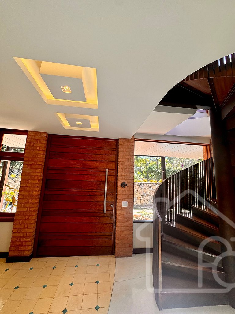 Mansão de Alto Padrão em Geribá com Jacuzzi