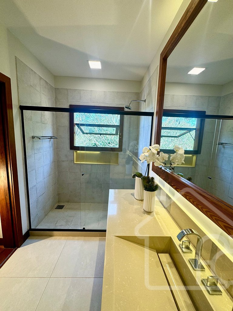 Mansão de Alto Padrão em Geribá com Jacuzzi