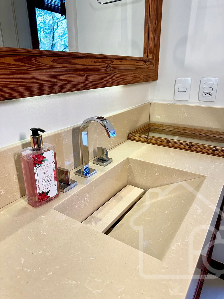 Mansão de Alto Padrão em Geribá com Jacuzzi