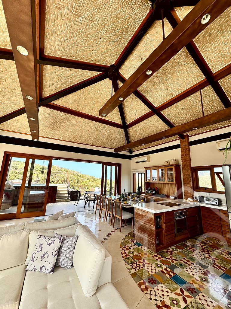 Mansão de Alto Padrão em Geribá com Jacuzzi