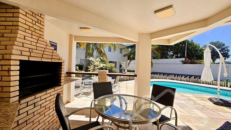 Refúgio em Búzios: Piscina, Sauna e Conforto