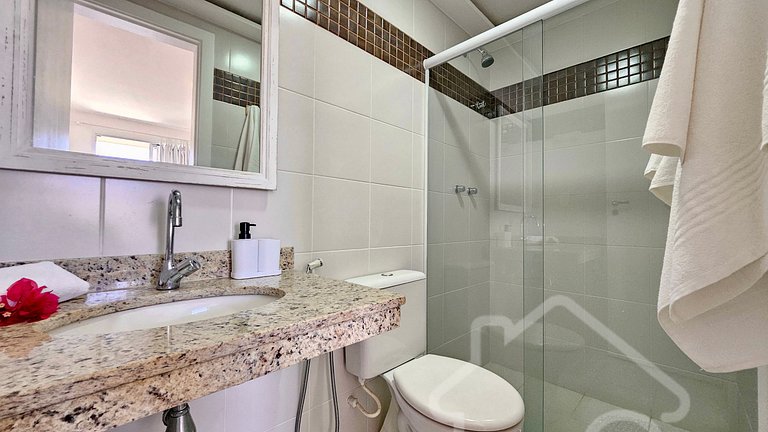 Refúgio em Búzios: Piscina, Sauna e Conforto
