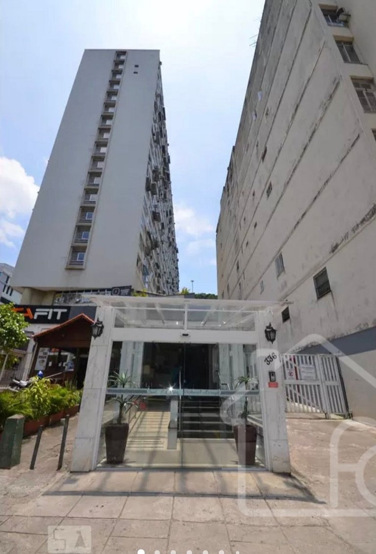 Estúdio moderno e aconchegante em Laranjeiras