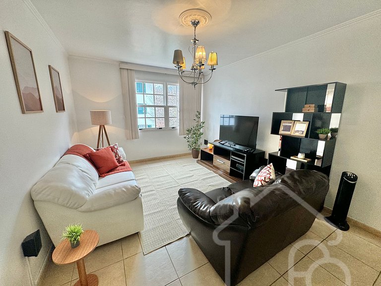 Apartamento em Olaria com piscina e playground