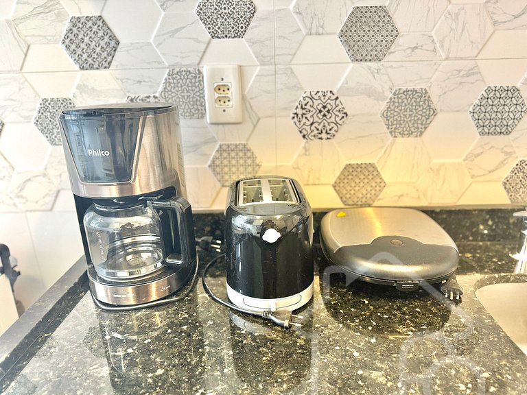 Apartamento em Olaria com piscina e playground