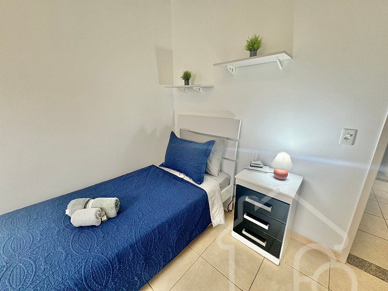 Apartamento em Olaria com piscina e playground