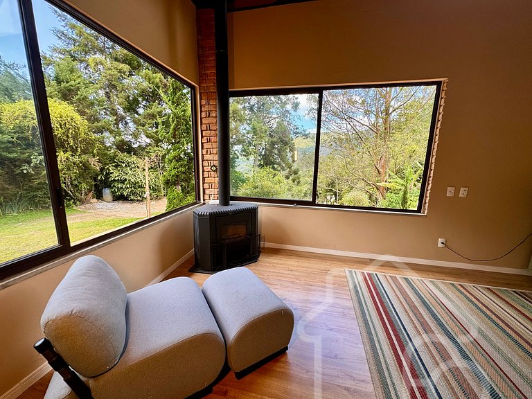 Casa com Jacuzzi e Área Gourmet em Mury