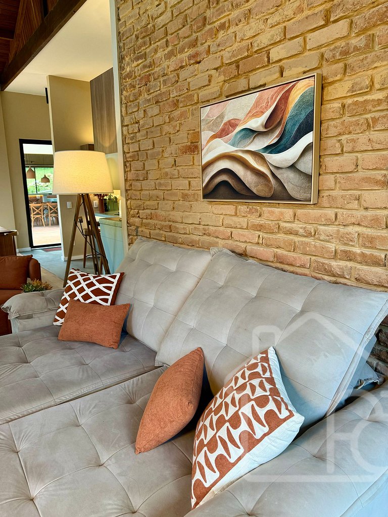 Casa com Jacuzzi e Área Gourmet em Mury