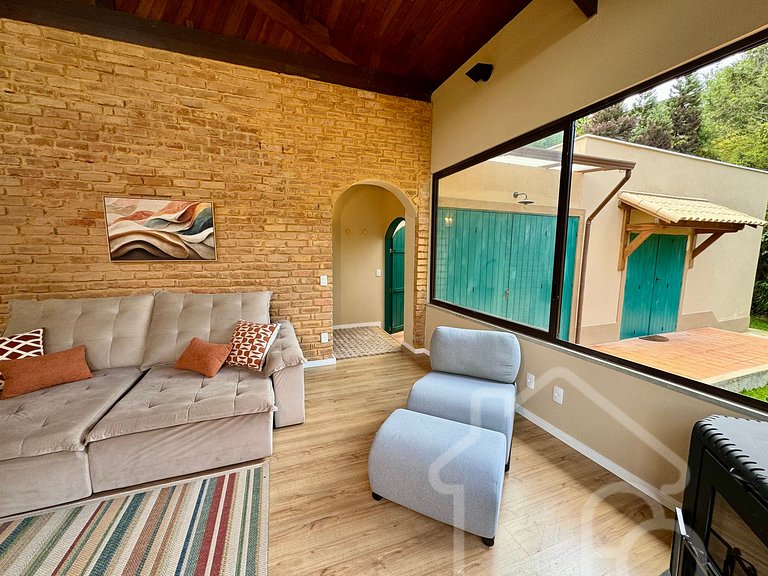 Casa com Jacuzzi e Área Gourmet em Mury