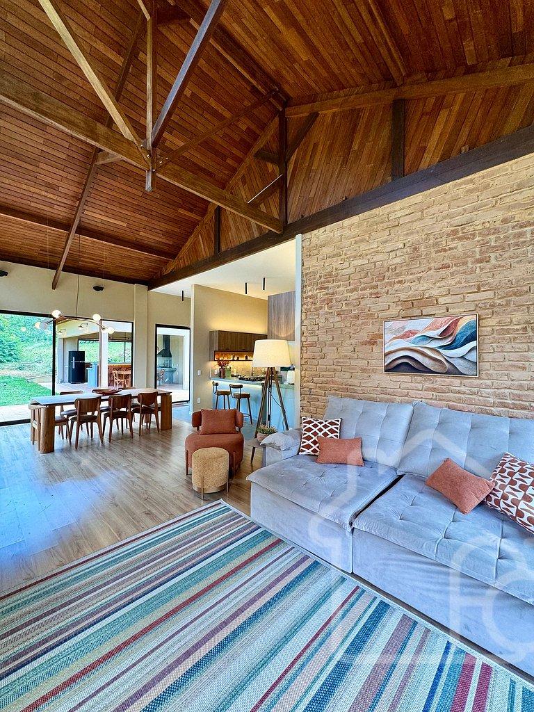 Casa com Jacuzzi e Área Gourmet em Mury