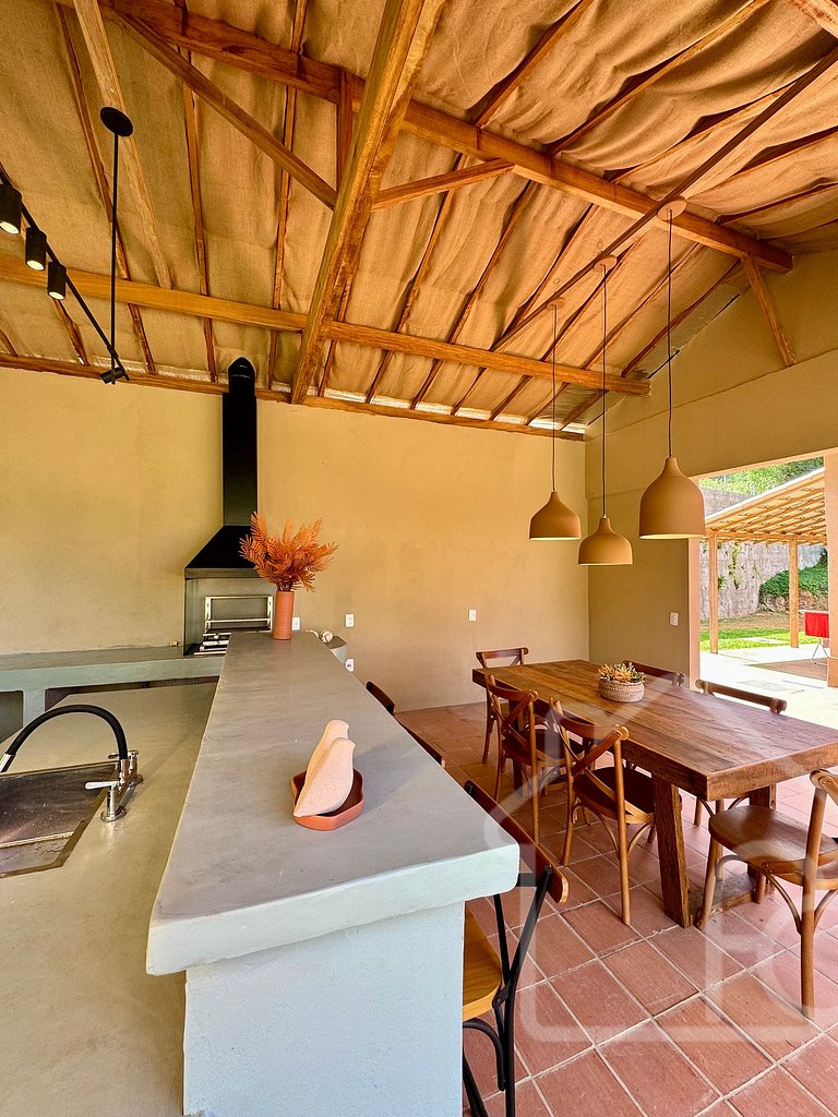 Casa com Jacuzzi e Área Gourmet em Mury