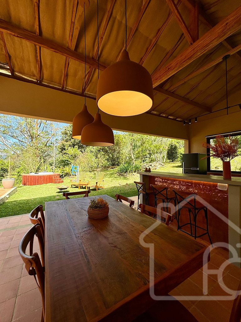 Casa com Jacuzzi e Área Gourmet em Mury