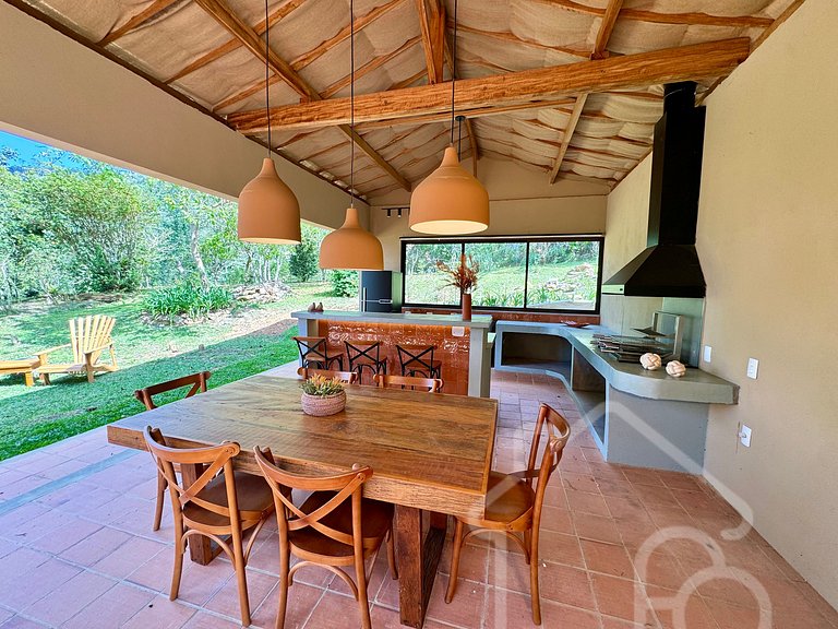 Casa com Jacuzzi e Área Gourmet em Mury