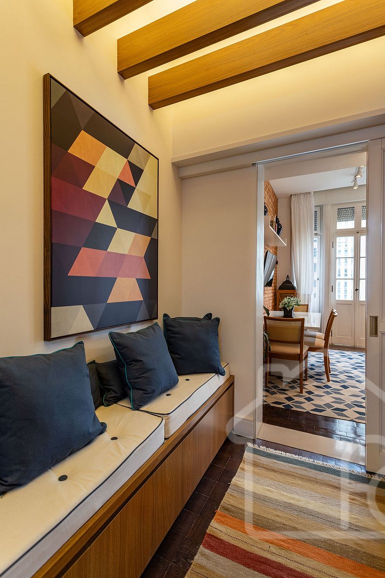 Loft design na Cinelândia • metrô ao lado + ar