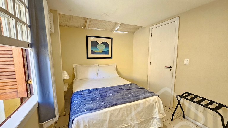 Casa na Ferradura com piscina e churrasqueira