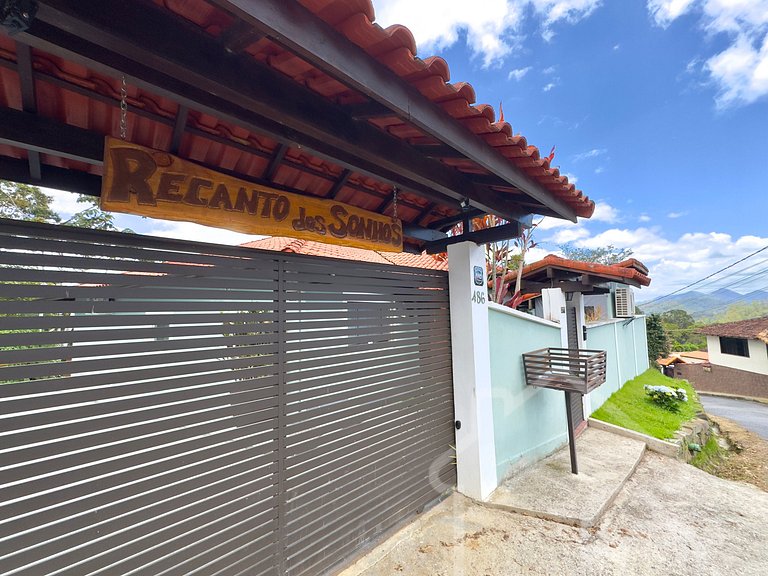 Casa nas montanhas com piscina e sauna