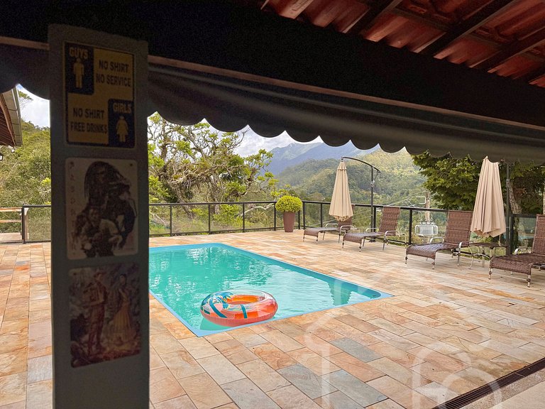 Casa nas montanhas com piscina e sauna