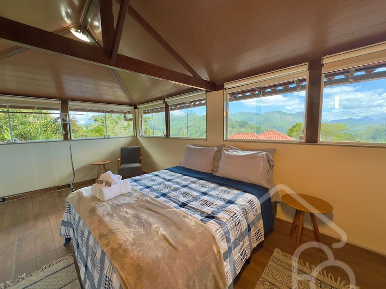 Casa nas montanhas com piscina e sauna