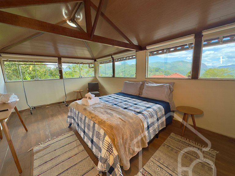 Casa nas montanhas com piscina e sauna