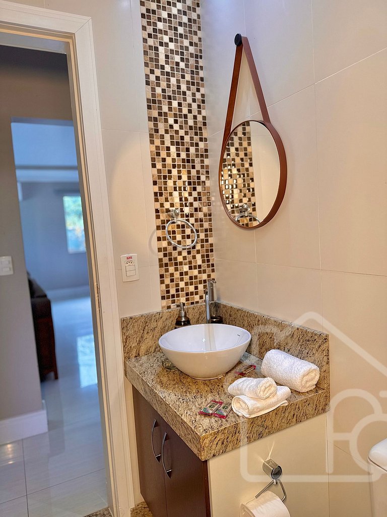 Casa nas montanhas com piscina e sauna