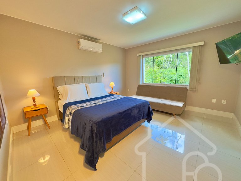 Casa nas montanhas com piscina e sauna