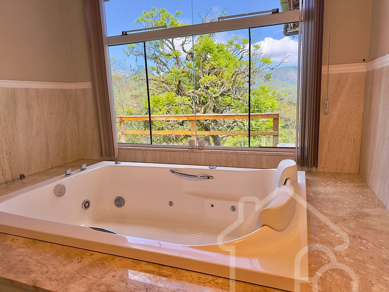 Casa nas montanhas com piscina e sauna