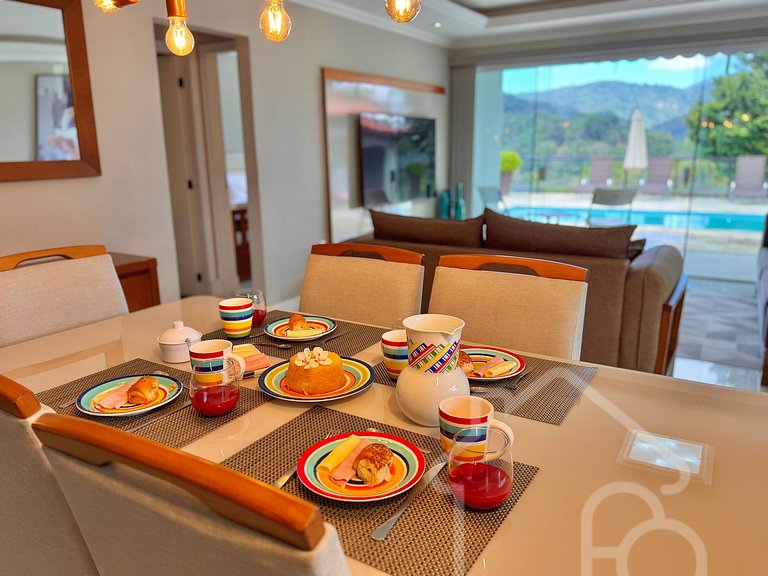 Casa nas montanhas com piscina e sauna