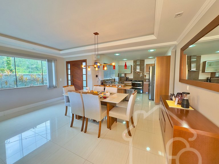 Casa nas montanhas com piscina e sauna