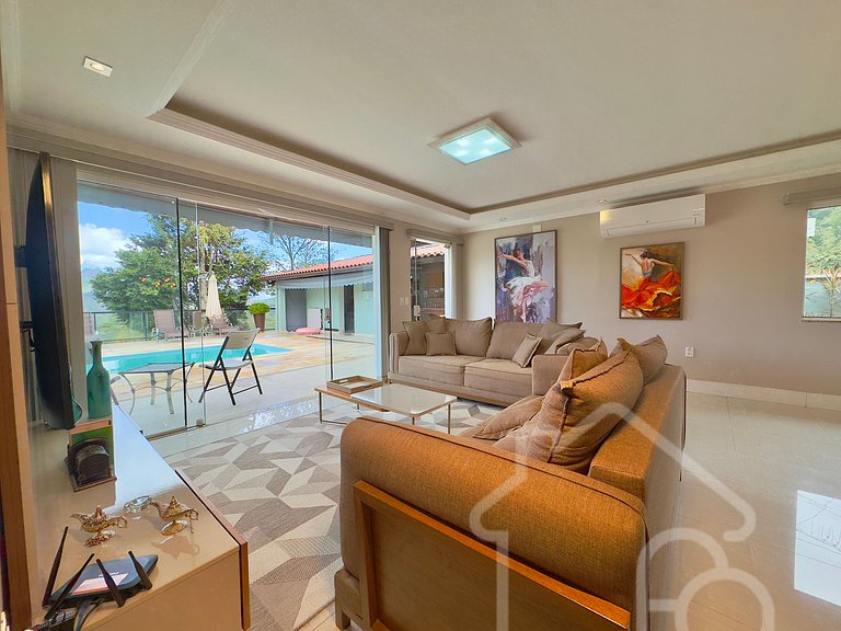 Casa nas montanhas com piscina e sauna