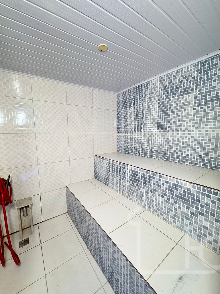 Casa nas montanhas com piscina e sauna