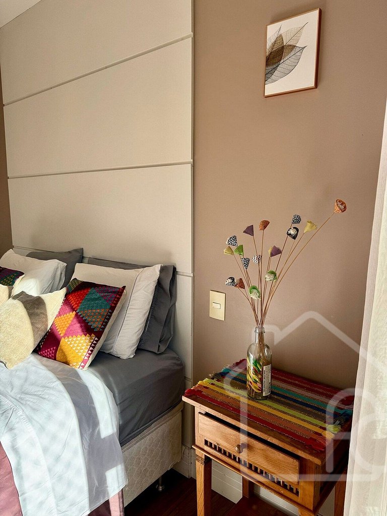 Apartamento central com piscina e playground