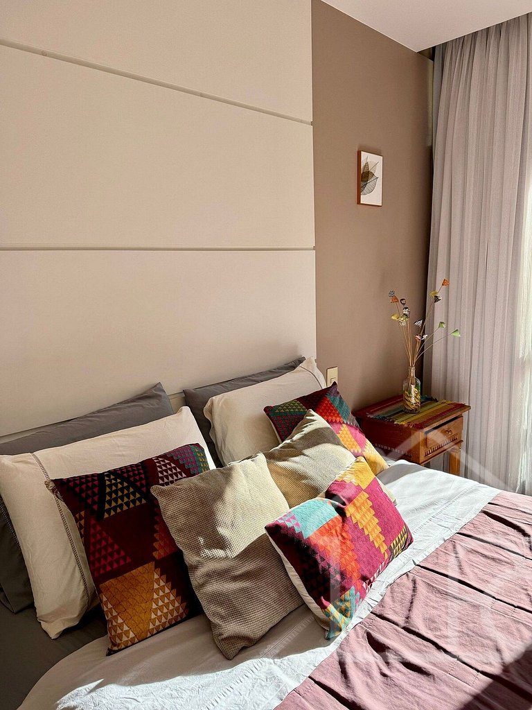 Apartamento central com piscina e playground