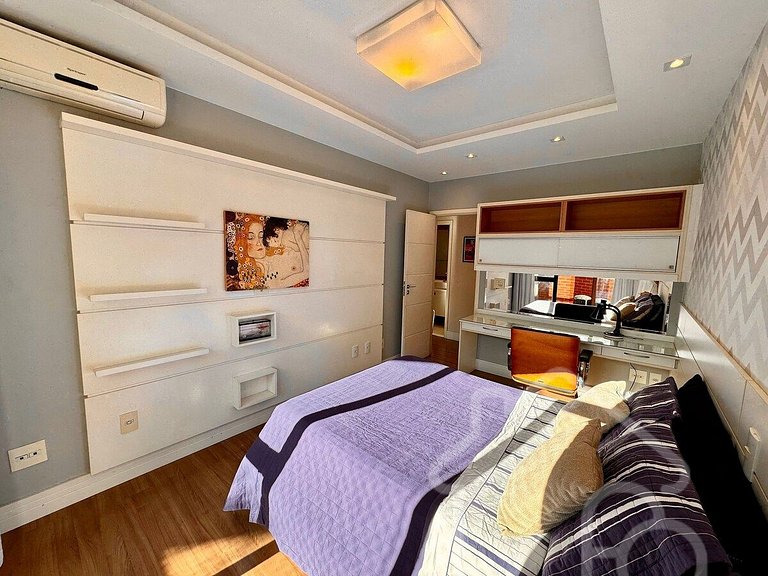 Apartamento central com piscina e playground