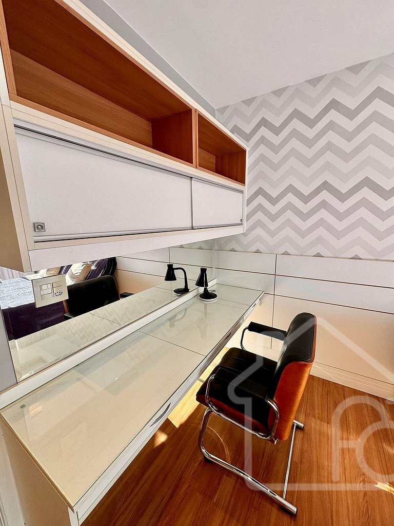 Apartamento central com piscina e playground