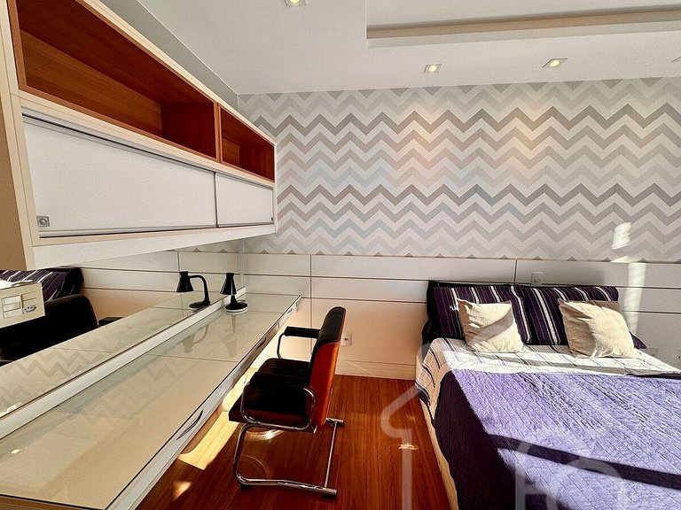 Apartamento central com piscina e playground