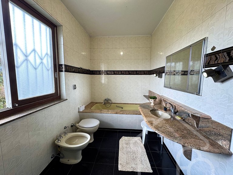 Casa Incrível com Vista para as Montanhas