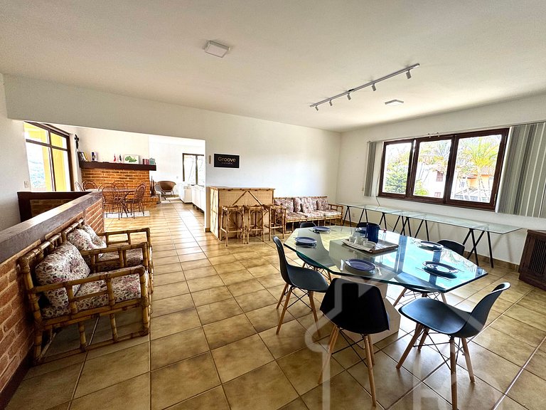 Casa Incrível com Vista para as Montanhas