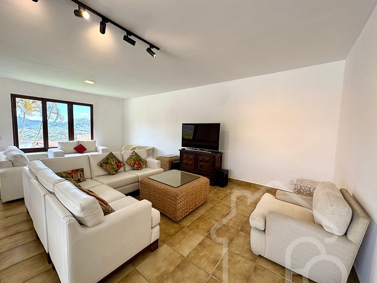 Casa Incrível com Vista para as Montanhas