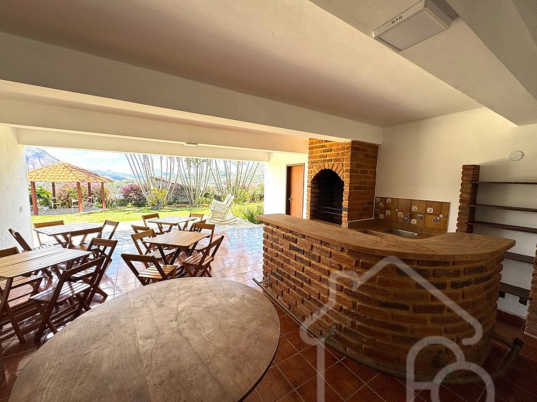 Casa Incrível com Vista para as Montanhas