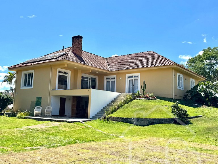 Casa Incrível com Vista para as Montanhas