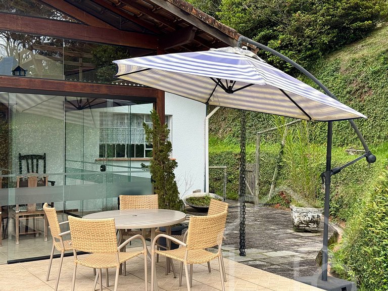 Casa com vista para as montanhas