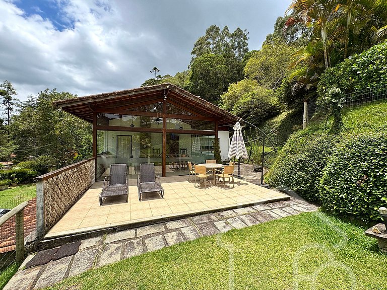 Casa com vista para as montanhas